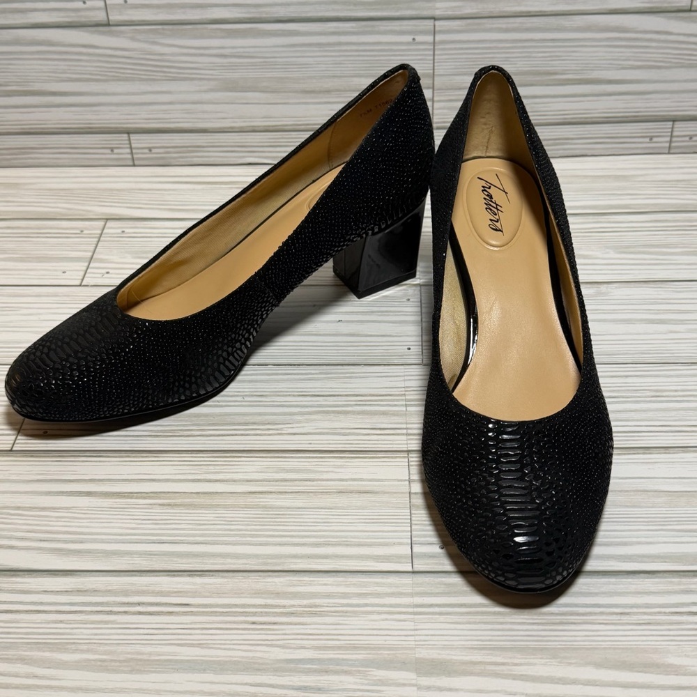 Trotters Women’s Black Embossed Leather Block Heel Pumps Size 7.5 M Comfort